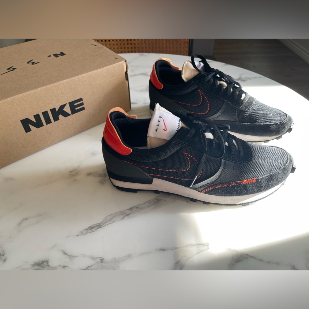 Nike daybreak-type 354 (size 9)